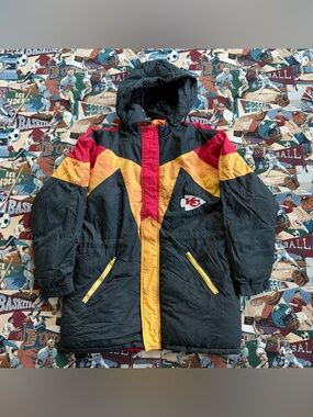 Vintage 90s Men’s NFL Kansas City Chiefs Black Puffer Down Jacket